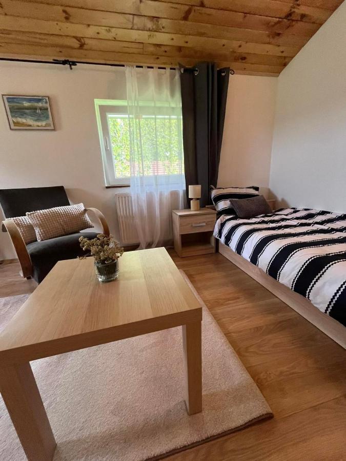 Rooms Ljubenko 카를로바츠 외부 사진