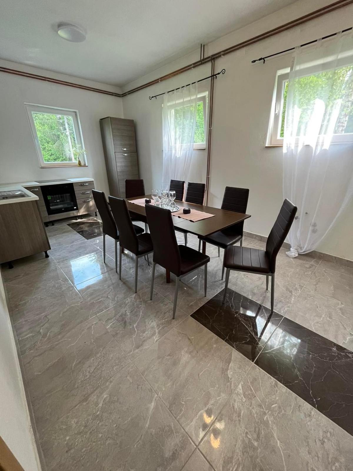 Rooms Ljubenko 카를로바츠 외부 사진